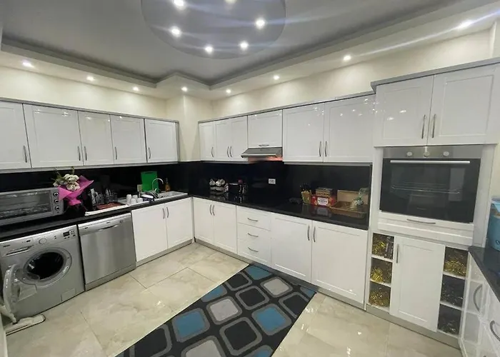 Apartment Beautiful 3-bedroom On The Ground Floor With Personal Backyard Area And Terrace With Direct Pool Access And Pool View