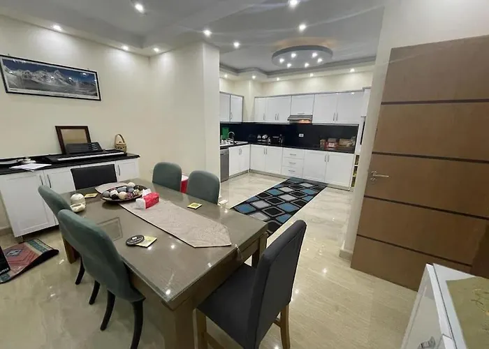 Apartment Beautiful 3-bedroom On The Ground Floor With Personal Backyard Area And Terrace With Direct Pool Access And Pool View *