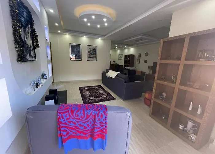 Beautiful 3-bedroom On The Ground Floor With Personal Backyard Area And Terrace With Direct Pool Access And Pool View Apartment *