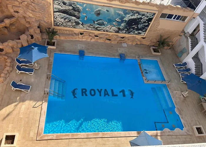 Beautiful 3-bedroom On The Ground Floor With Personal Backyard Area And Terrace With Direct Pool Access And Pool View Apartment Sharm el-Sheikh