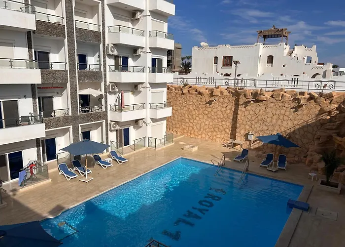 Apartment Beautiful 3-bedroom On The Ground Floor With Personal Backyard Area And Terrace With Direct Pool Access And Pool View Sharm el-Sheikh